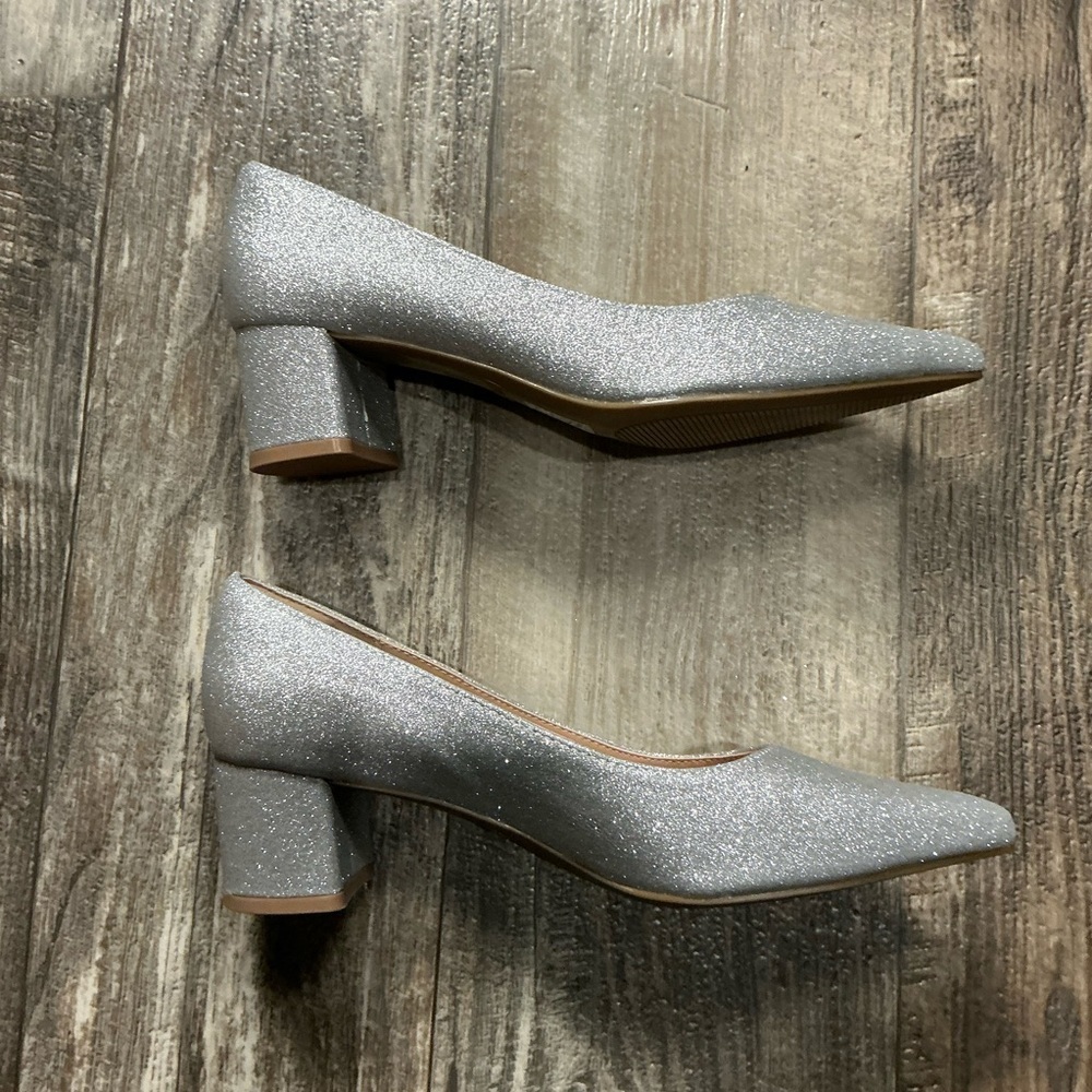 Dream Pairs Glittery Silver Block Heels Size 8 - Picture 12 of 16